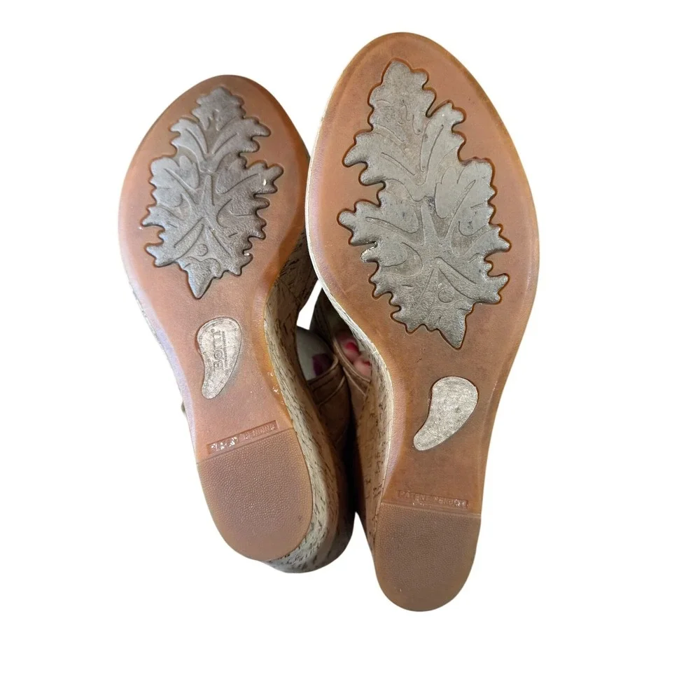 Born Zee Platform Leather Wedge Sandal Cork‎ Taupe Size 10/42